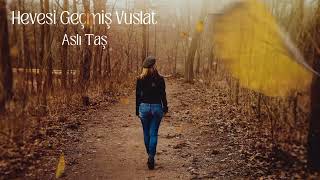 Şiir & Yorum :Aslı Taş #şiirkokulukadın #aslıtaşşiir #seslişiir #edebiyat #şiirsokakta #şiir #aşk