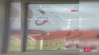 Sinop'ta kuvvetli rüzgarda çatı uçtu: Korku dolu anlar kamerada Resimi