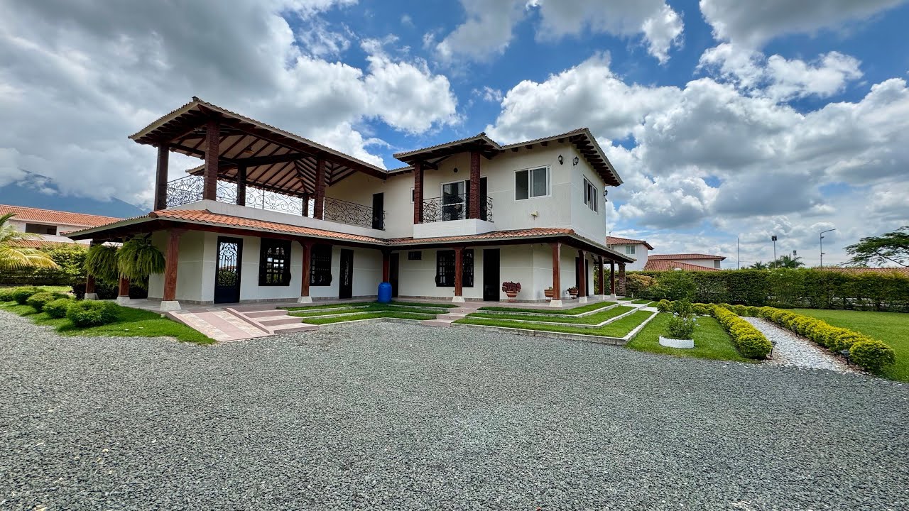 Hermosa finca nueva en venta permuta en parcelación campestre Santa Elena El Cerrito Valle Colombia