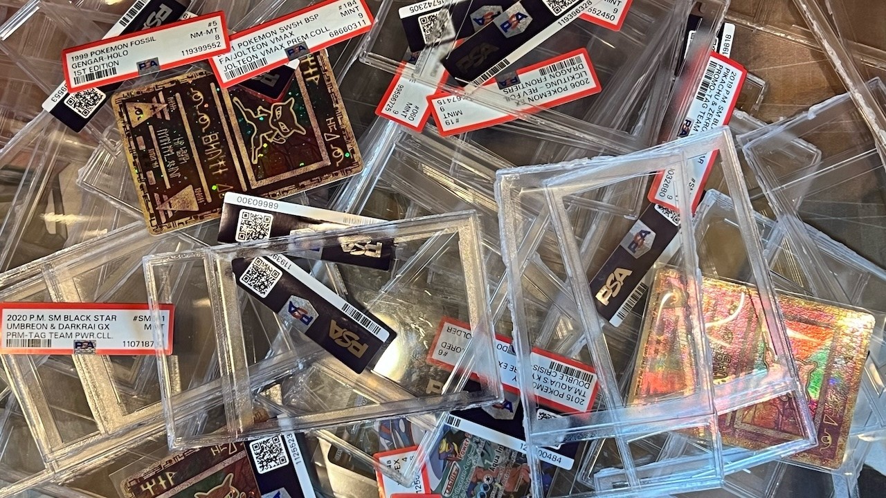 End of PSA? | Resealable Slabs + Holders Damaging Cards!!