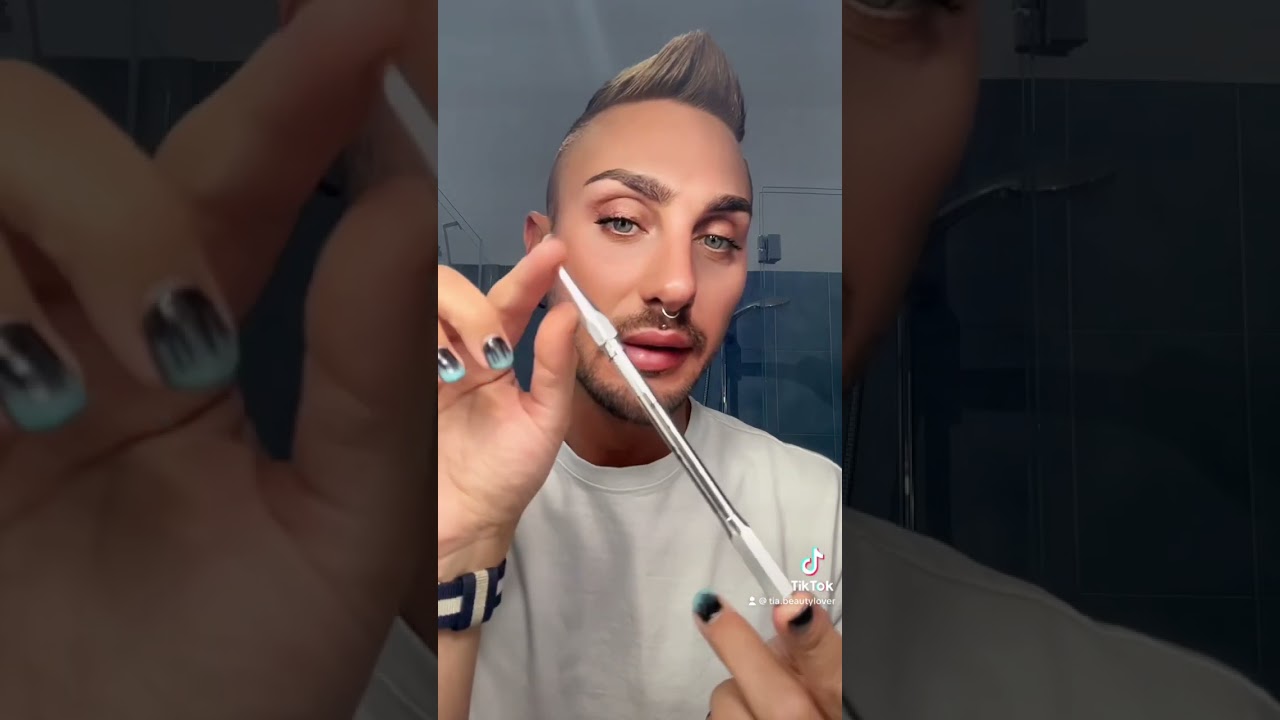 MATITA SOPRACCIGLIA DI BENEFIT!! #shortsvideo #benefit #shorts