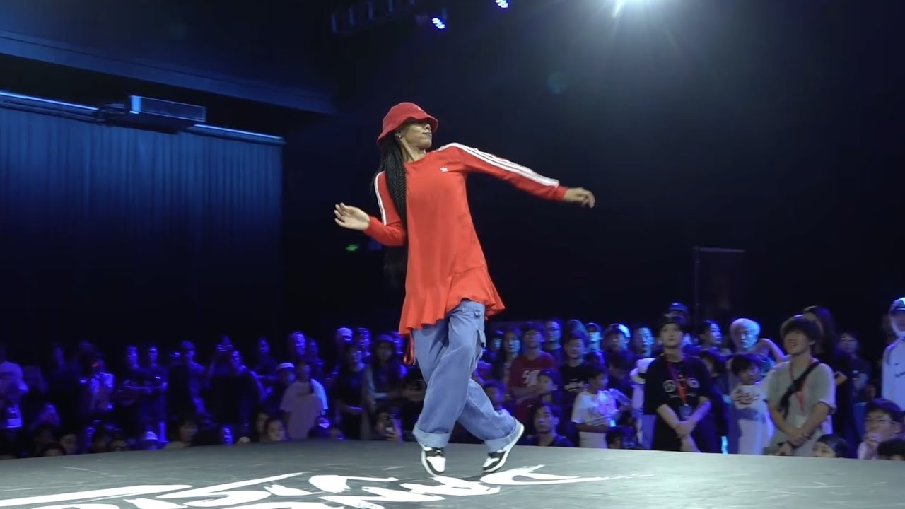 ANGYL vs MARINA - Dance Vision vol.10 Freestyle Battle 64进32 - YouTube
