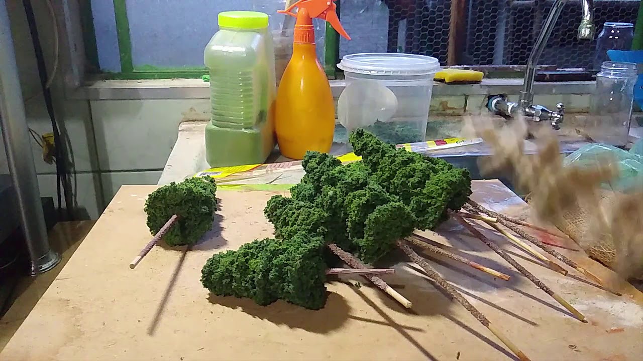 Como fazer árvores para maquete com estopa