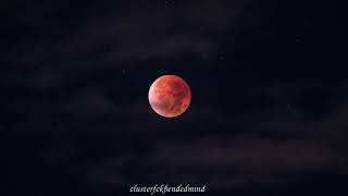 9 Dream Interpretations about Red Moon/Blood Moon