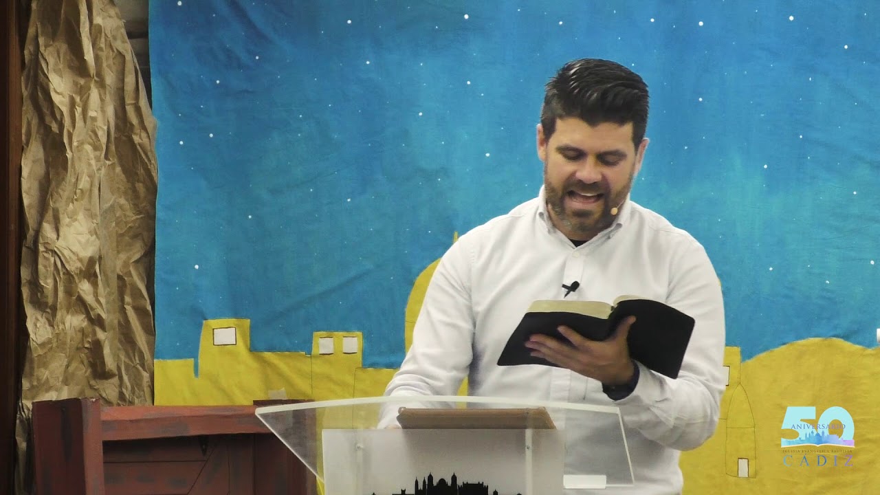 Mirando hacia adelante. Moisés Peinado