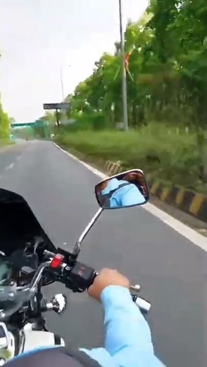 Ek taraf uska Ghar ek taraf maikda..