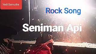 Seniman Apiydsamudra