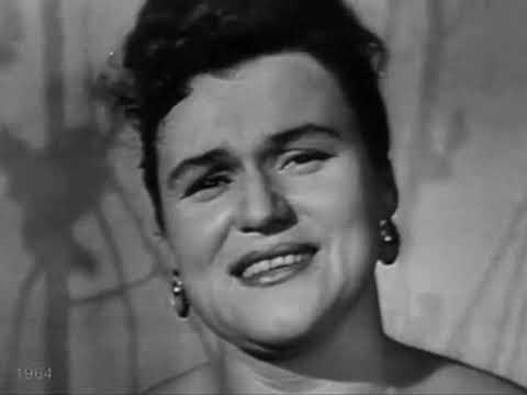 Течет река Волга. Поёт Людмила Зыкина Techiot Reka Volga. Lyudmila Zykina singing Love Russia Superb