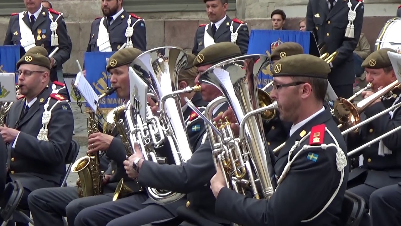 HvMk Västmanland spelar Stadionmarsch av Viktor Widqvist