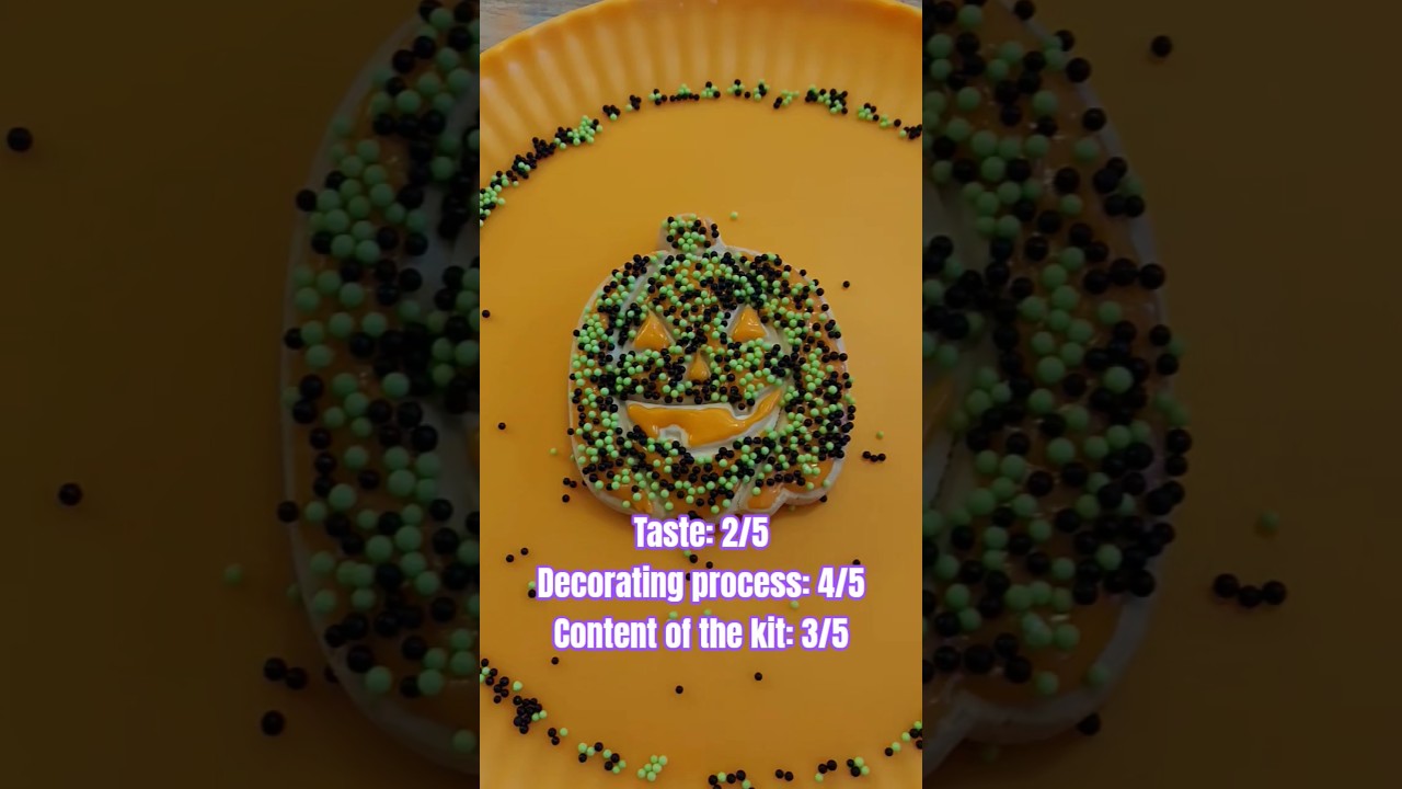 Halloween cookie decorating kit from Dollarama 