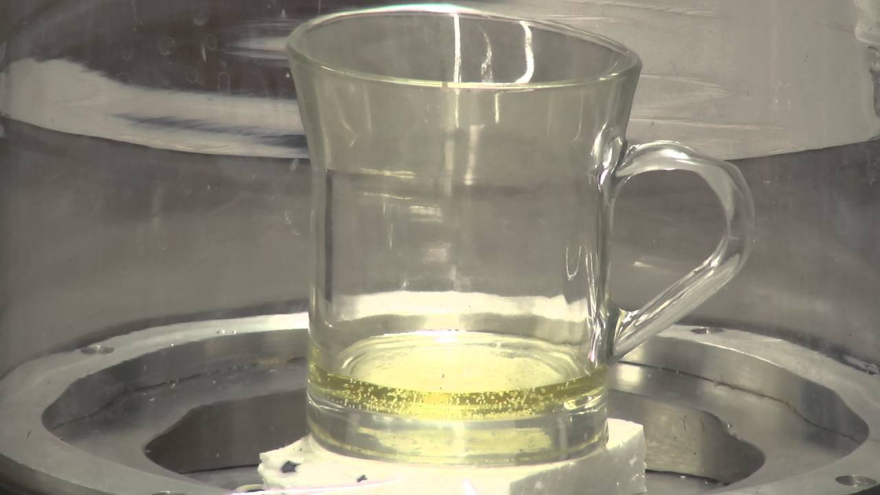 Rapeseed oil boils in vacuum at room temperature. Toiduõli keeb