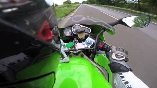 2 x Kawasaki Ninja Zx9r fun on the Autobahn @ 285 km/h