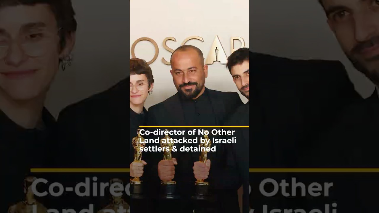 تعرض أحد مخرجي فيلم "لا أرض أخرى" لهجوم من قبل مستوطنين إسرائيليين واعتقاله | AJ #shorts