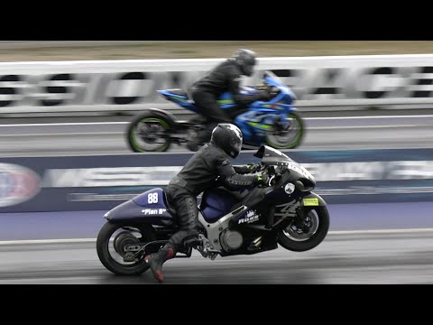 Nitro GSXR vs Hayabusa - motorbikes drag racing
