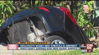 Neighbors on edge as second Pasco sinkhole opens