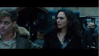 Wonder Woman (2017) - Arriving in London  [720p HD]