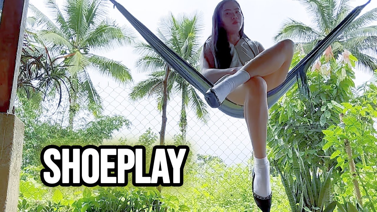 Shoeplay on Swing | Ankle White Socks in Flats