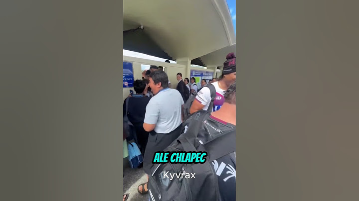Fanoušek Se Vyfotil S Jeho Oblíbeným Hráčem Přes Počítač