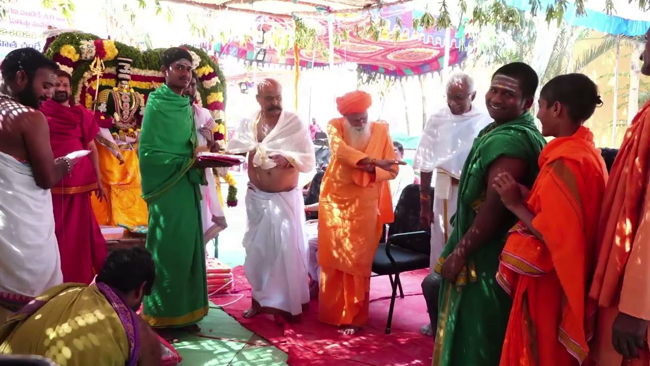 Sri sri mahayogini manikeshwari matha prathista mahothsavam ruthwikvarnam .......