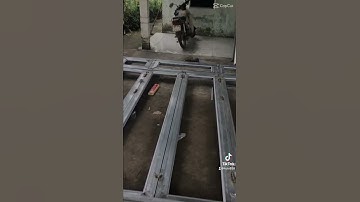 Mẩu  cửa sắt  4 cánh sợ giả màu nhôm shinfa