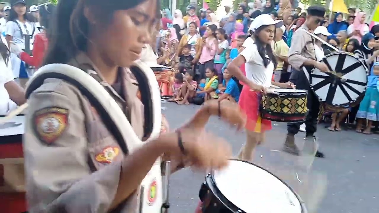 Pesona Drumband SMA PGRI Waingapu Sumba Timur NTT#karnaval#sumba#nttpride#viralvideo