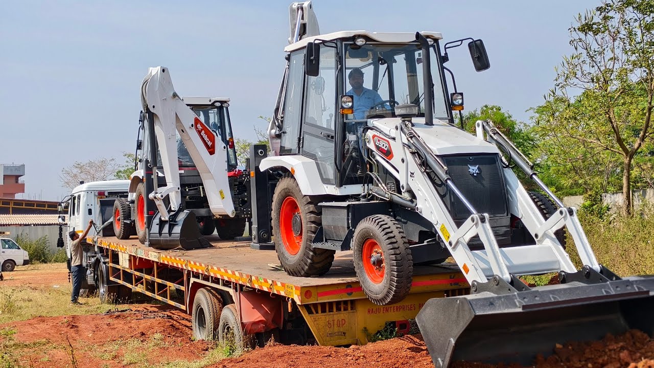 Brand New Bobcat B900 BS5 two Machine Unloading from Truck in Bobcat Showroom Hubballi 2025 | part-3