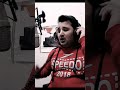 حتقولي مين سندك حقولك أبويا سامو سام أبويا هوه لكبرني وبخيرو غرقني