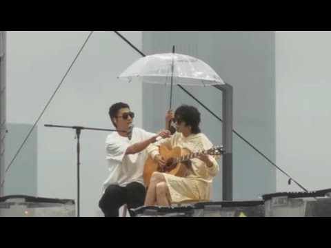 华晨宇 雨中即兴弹唱 十四字2023火星演唱会长沙 美哭了