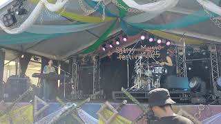 六呂師 starry music festival 2025 日食なつこ　　　　　風、花、ノイズ、街　撮影OKだったのでアップしています