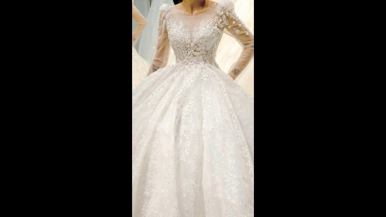 Swan wedding dress