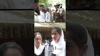 J&K: Residents of Poonch show gratitude to Indian Army for their services screenshot 3