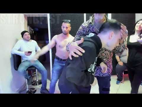 GOD ΖΑΛΙΖΕΤΑΙ ΚΑΙ