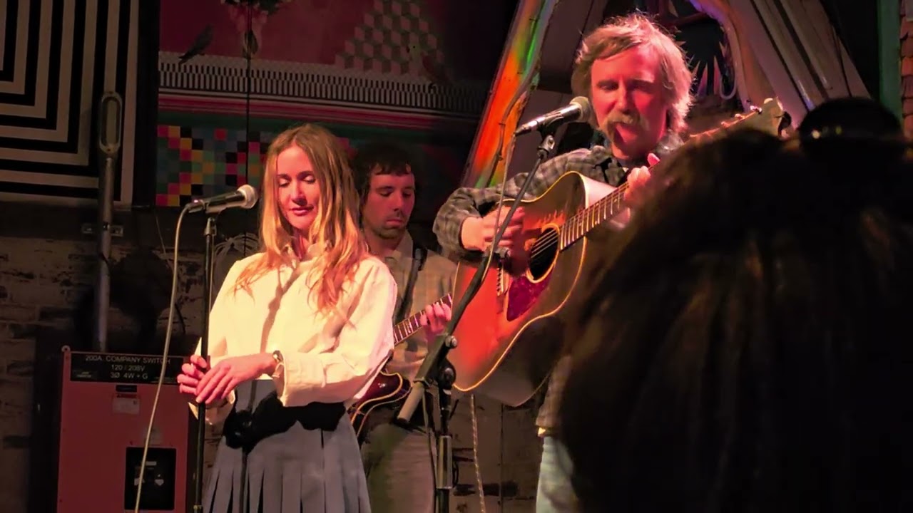 Dean Johnson w/ Esther Rose live - Acting School - 11/12/2025 Santa Fe,  New Mexico,  Meow Wolf 