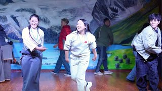 Beautiful Tibetan dance “Welcome for your arriving\