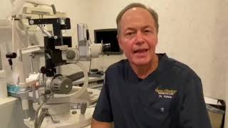 What is the difference between an optometrist and an ophthalmologist