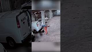 Inmate Takes Out Jail Guard and Escapes #subscribe #police #bodycam