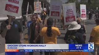 Southern California grocery workers rally against Albertsons-Kroger merger