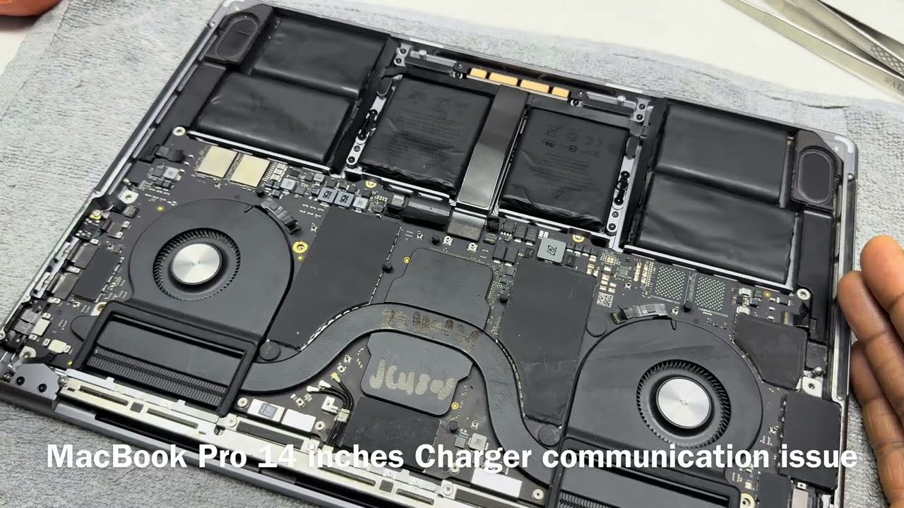 MacBook Pro 14 inches Charger Communication Repairs