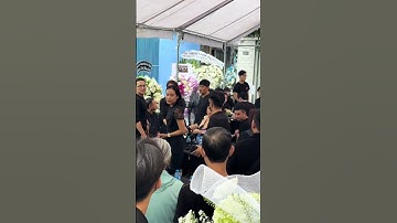 Đông đảo đồng nghiệp tới đưa tiễn NSƯT Ngọc Trinh lần cuối