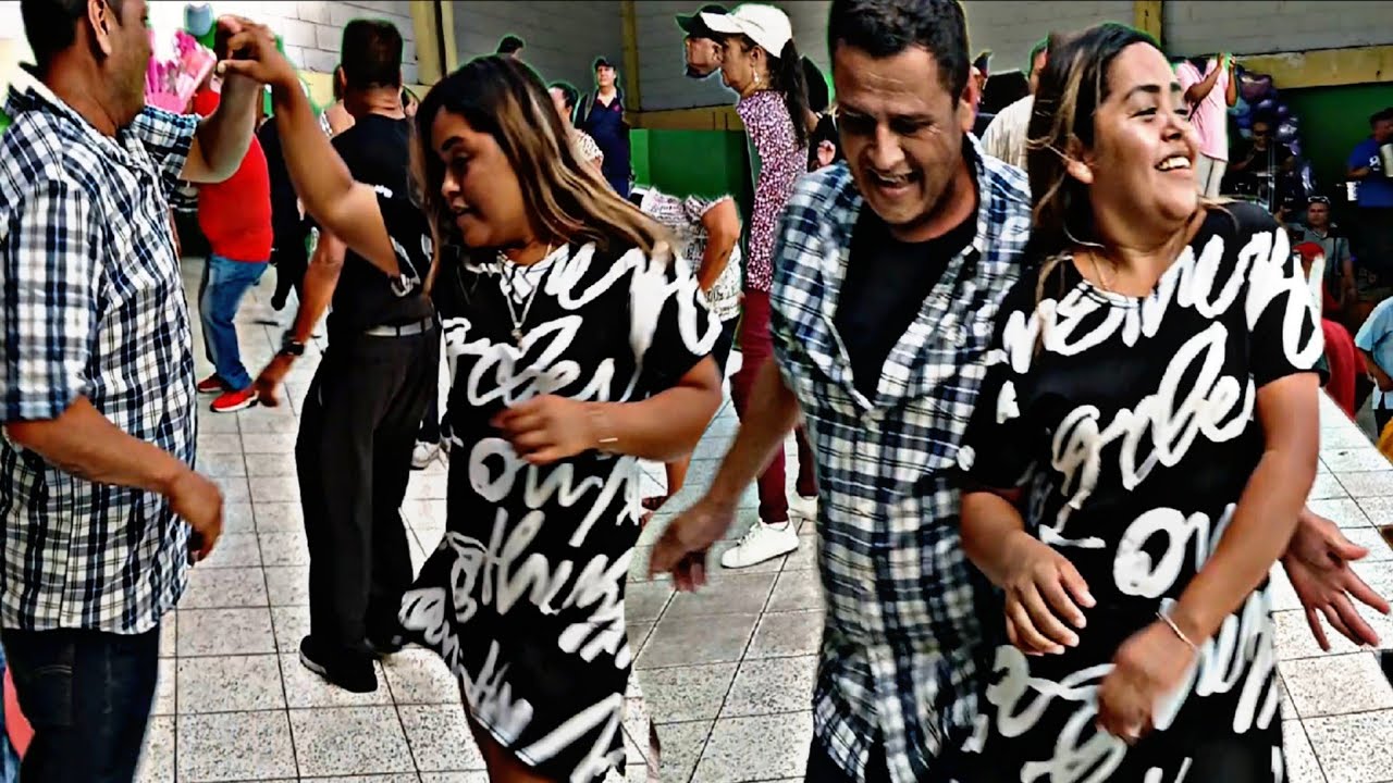 MUY PICAROS Y COQUETOS BAILAN Y GOZAN BESSY Y MAURICIO