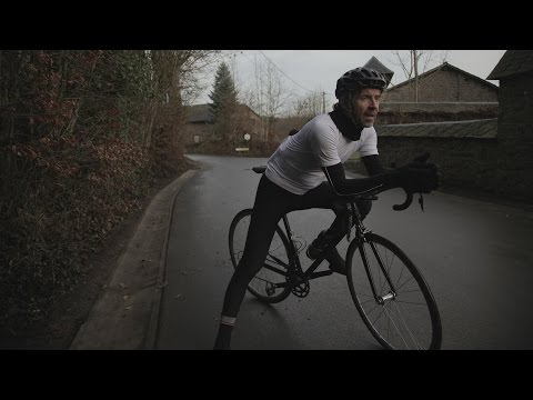 Video: Rapha Core tsho thiab bibshorts tshuaj xyuas