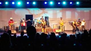 Video thumbnail of "Toots & the Maytals - Country Roads (Live 2018)"