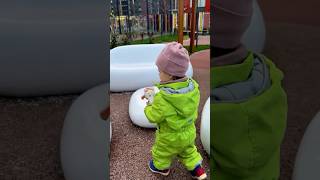 Прогулка с ребёнком после дождя #мамскийблог #декретныебудни #декретныйюмор