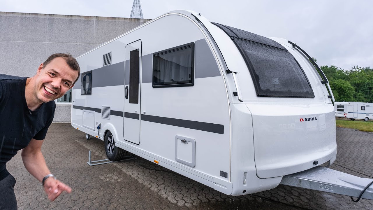 Adria Alpina 613 UT 2022: Fantastisk enkeltsengsvogn!