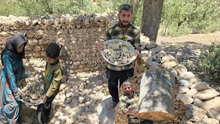 The life of cave nomads in the mountains | Building a pristine stone room for survival
