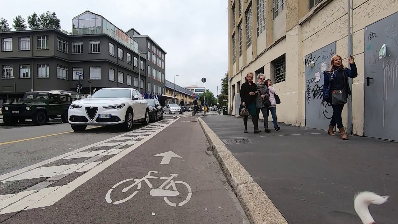Via Tortona 27 Milano Mi Ciclabile di via Tortona - Milano - YouTube