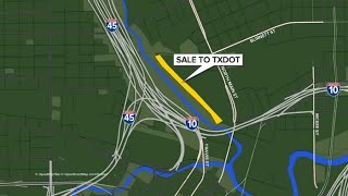 City approves controversial sale of land to TxDOT for freeway expansion