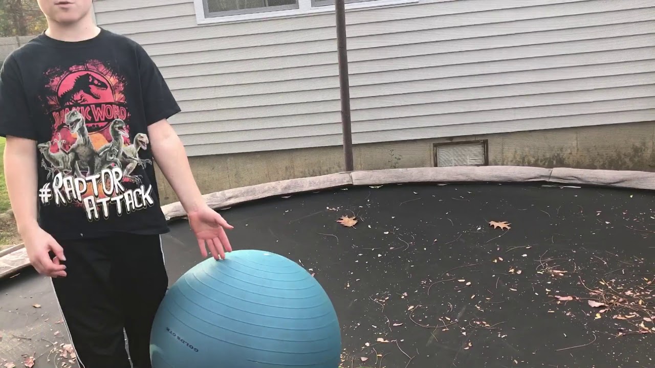 Tricks on the trampoline (bad recording) YouTube