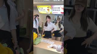 POV: Perfect vibe dance in a boba tea shop 🧋✨💃 #bubbleshopdance 461