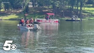 Plane crashes into Lake Hamilton